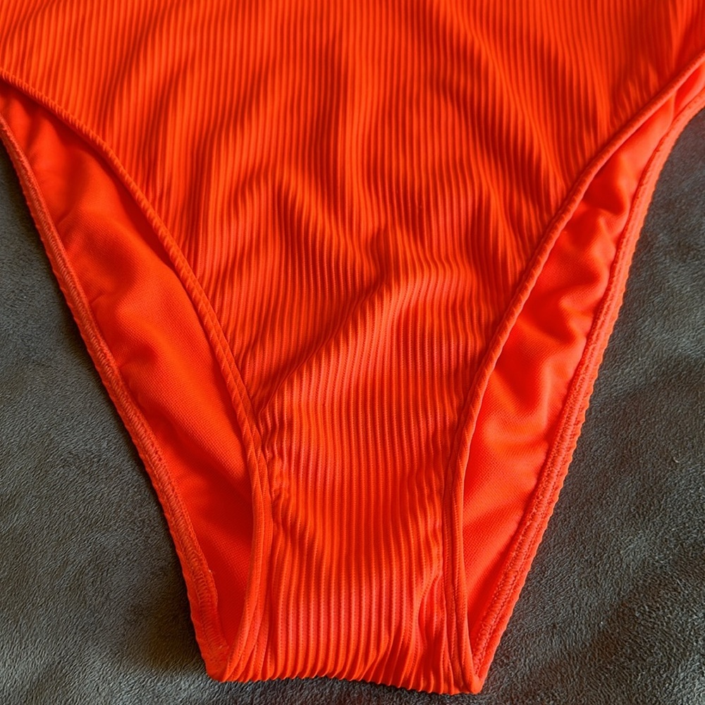 Hollister *NWOT* Women’s Neon Orange Ribbed Bikini Bottoms - Picture 5 of 15